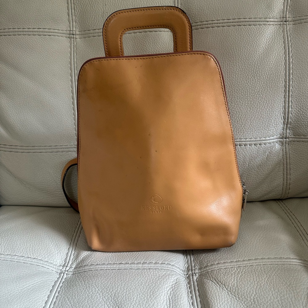 Use Kenn lord  mini bag pack